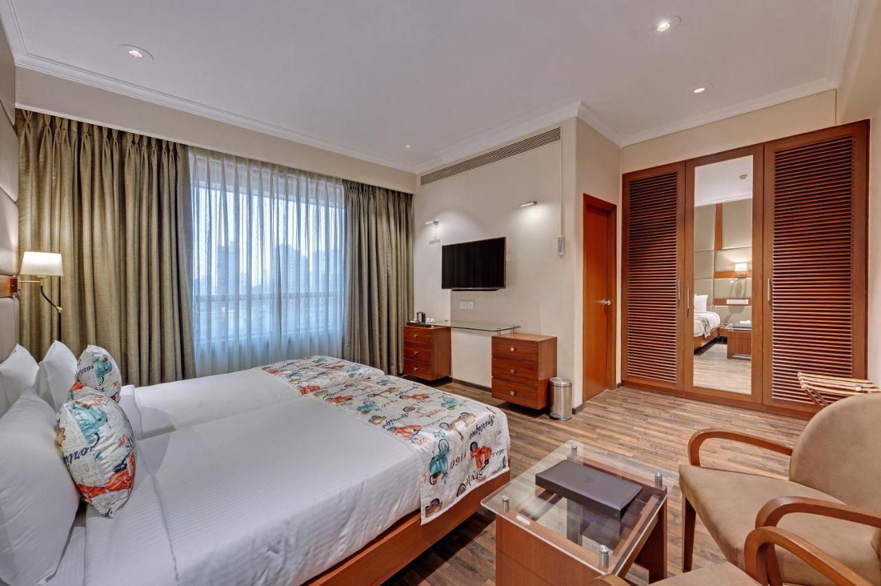 Adiva Residency Beacon, Grant Road, Mumbai Hotel Buitenkant foto