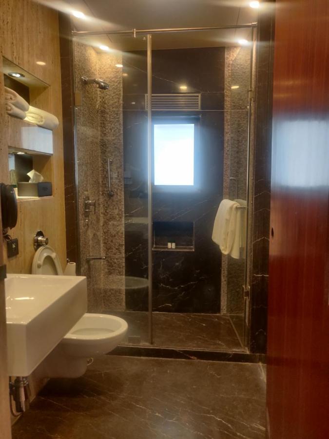 Adiva Residency Beacon, Grant Road, Mumbai Hotel Buitenkant foto