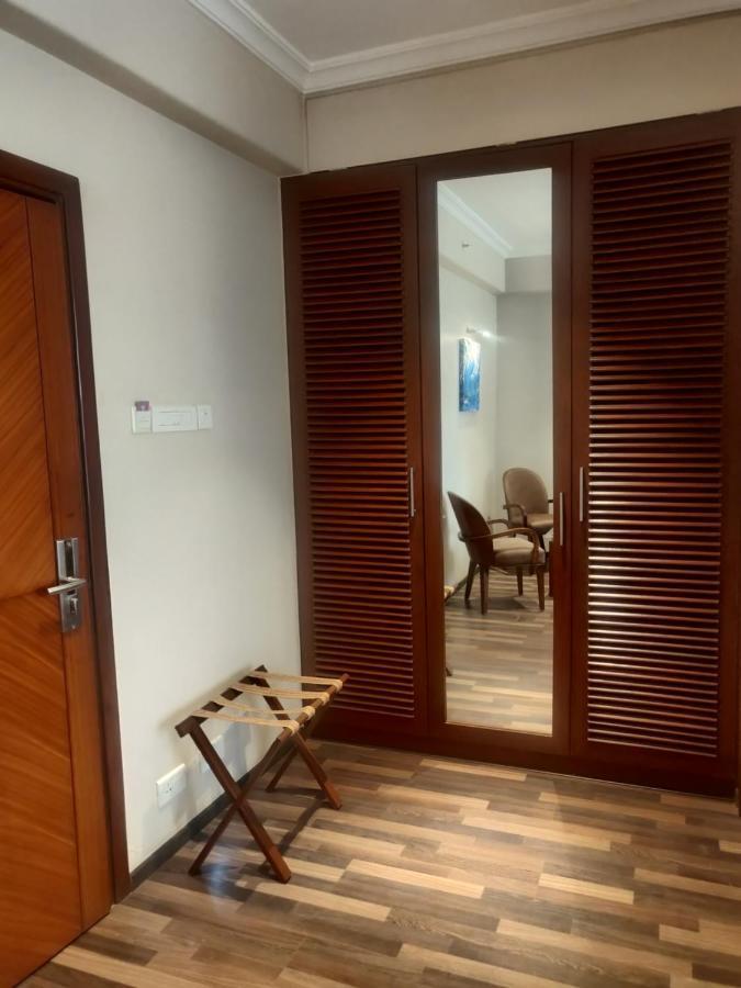 Adiva Residency Beacon, Grant Road, Mumbai Hotel Buitenkant foto