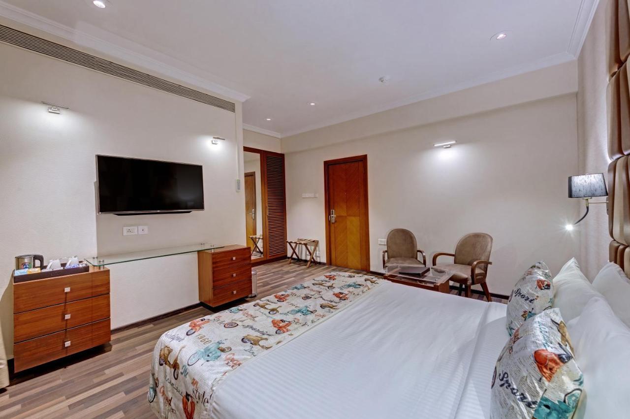 Adiva Residency Beacon, Grant Road, Mumbai Hotel Buitenkant foto