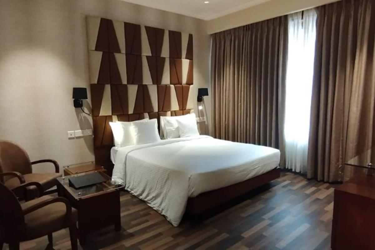 Adiva Residency Beacon, Grant Road, Mumbai Hotel Buitenkant foto